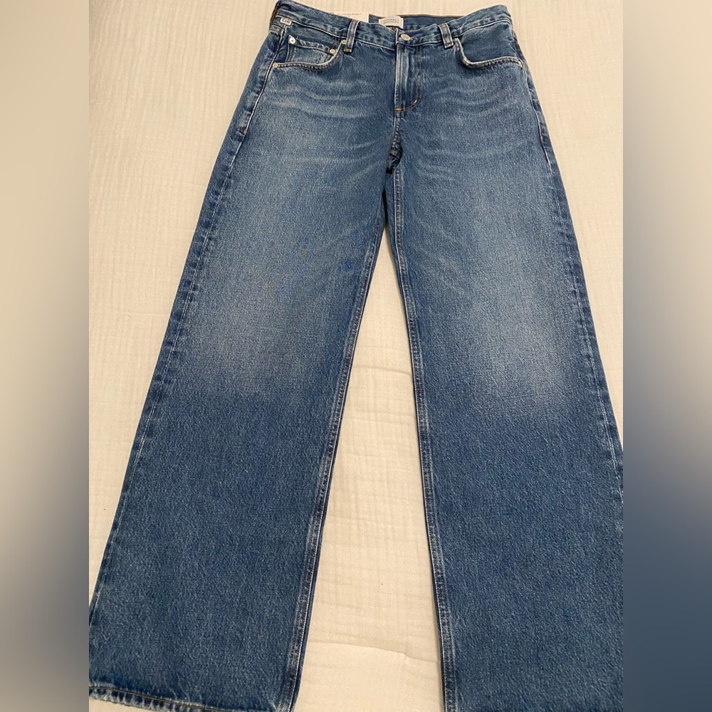 NEW with tags - Citizens of Humanity Low Rise Jeans - size 27